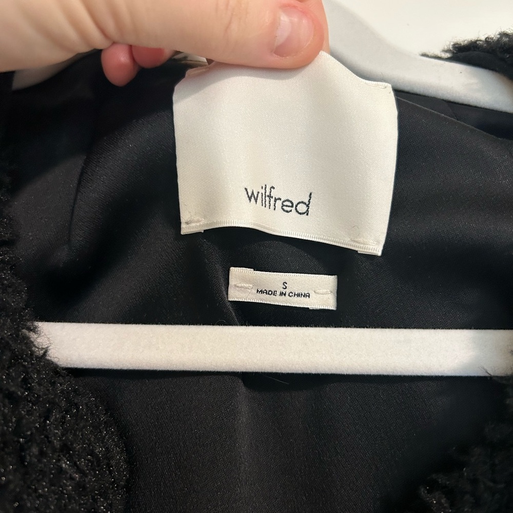 Aritzia Vest - Picture 3 of 4